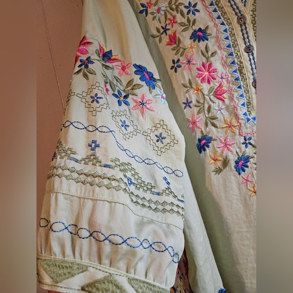John Mark Boho Green Floral Embroidered Tunic Blouse - Size XL - Picture 4 of 9
